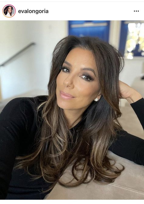 Eva Longoria Hair, Eva Longoria Style, Gloria Trevi, Jennifer Aniston Hair, Nicky Jam, Layered Haircuts For Medium Hair, Brown Hair Balayage, Haircuts For Medium Hair, Eva Longoria