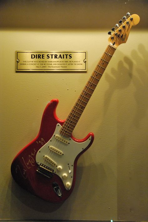 Dire Straits' Guitar @ blues bar, Chicago. Mark Knopfler Wallpaper, Dire Straits Wallpaper, Dire Straits Poster, Blues Bar, Juke Joints, Tunnel Of Love, Dire Straits, Mark Knopfler, Old School Music