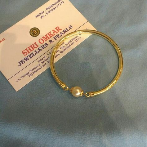 Gold Sheet Bangles, Daily Wear Gold Kada For Women, Single Bangle Designs Gold Daily Wear, Kada Bracelet Gold For Women Daily Use, Single Bangles Gold, Single Kada Designs Gold For Women, Kankanam Bangles Gold, Single Gold Bangle Designs, Daily Wear Bangles In Gold