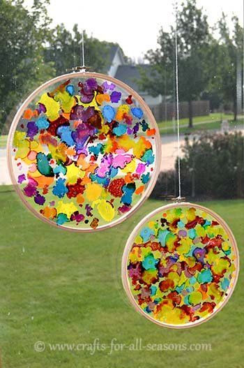 Colorful Suncatcher Craft using Alcohol Inks - from Crafts For All Seasons Sun Crafts For Adults, Diy Suncatchers For Adults, Kids Suncatcher Craft, Suncatchers For Kids, Crafts For The Elderly, Colorful Suncatcher, Sun Catcher Craft, Nursing Home Crafts, Using Alcohol Inks