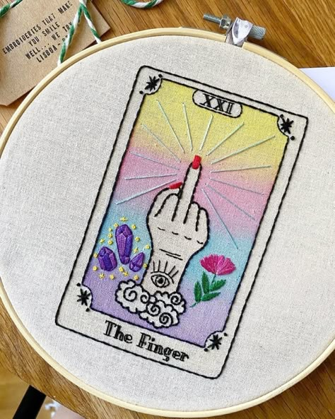 Funny Embroidery, Embroidery And Cross Stitch, Embroidery Hoop Art, Embroidery Cross Stitch, Embroidery Cross, Hand Embroidery Patterns, Embroidery Inspiration, Embroidery Techniques, Hoop Art