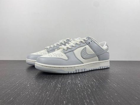 #pureroom #pureroomru https://www.pureroom.ru//shoes/nike-dunk-low-needlework-sail-aura-women-s-fj4553-133.html Nike Dunk Low, Dunk Low, Casual Streetwear, Streetwear Women, Nike Dunks, Nike Shoes, Aura, Cool Girl, Sailing