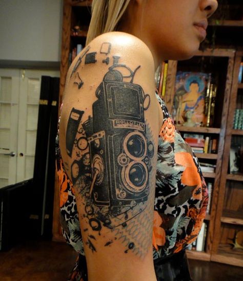 camera tattoo ideas pics photos 13 Vintage Camera Tattoos, Xoil Tattoo, Xoil Tattoos, Camera Tattoos, See Tattoo, Girls With Cameras, Camera Tattoo, Tattoo Photography, Tattoos Geometric