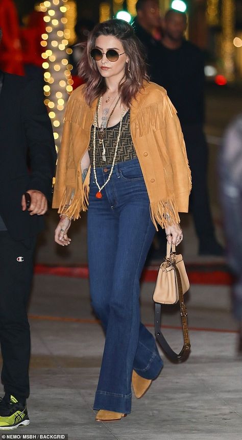 Boho Celebrity Style, Paris Jackson Street Style, Paris Jackson Style, Nicki Minaj Fendi, Fendi Outfits, Orange Blazer Outfits, Boho Wear, Styled Outfits, Silver Outfits