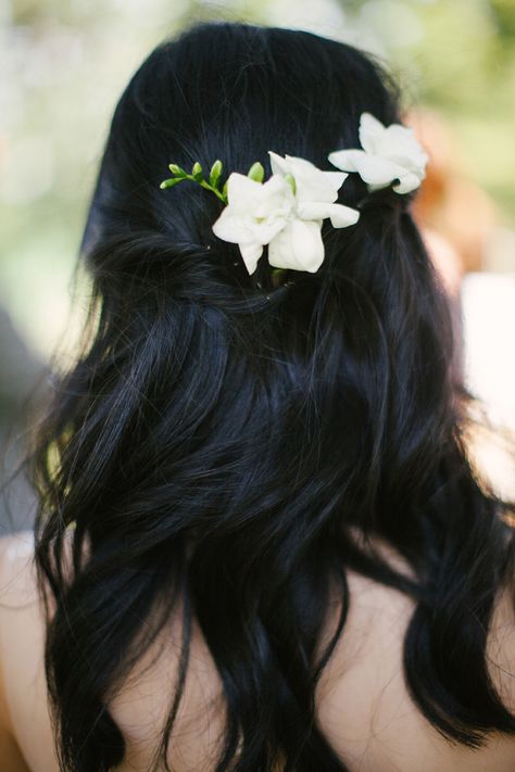 Flowers in Hair | photography by http://www.lauraivanova.com/ White Flowers In Hair, Flower In Hair, Wedding Bridesmaid Bouquets, Wedding Hairstyles And Makeup, Engagement Hairstyles, Champagne Bridesmaid Dresses, Champagne Bridesmaid, Flowers In Her Hair, Bridesmaid Colors