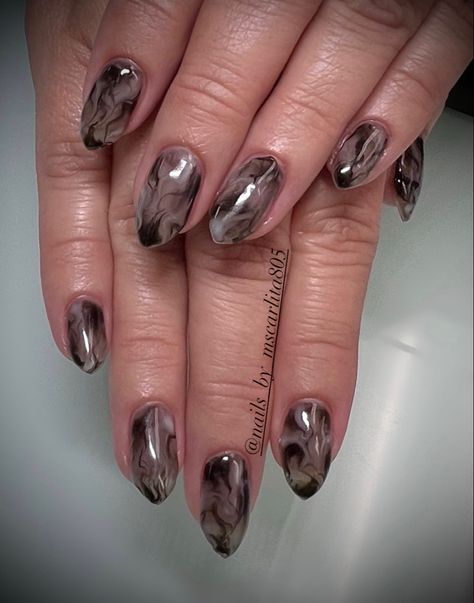 Smokey Tip Nails, Black Marbled Nails, Smokey Gray Nails, Marble Nails Black And Gold, Onxy Storm Nails, Cateye Marble Nails, Black And Transparent Nails, Smokey Marble Nails, Smoky Nails Tutorial