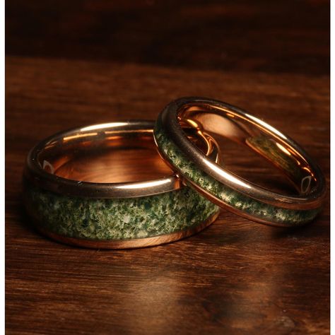 Imagine The Enchanting Green Moss Agate Rose Gold Ring Seta Stunning Embodiment Of Natural Beauty And Timeless Elegance, Perfect For Celebrating Love And Unity. This Set Of His And Her Wedding Bands Combines The Organic Allure Of Green Moss Agate With The Luxurious Warmth Of Rose Gold, Creating A Captivating And Meaningful Symbol Of Your Relationship. Each Ring Features A Unique Green Moss Agate Stone, Known For Its Soothing And Grounding Properties, Set In A Rose Gold Band That Adds A Touch Of Sophistication And Romance. The Intricate Patterns And Colors Within The Agate Stones Make Every Ring In This Set Truly One-Of-A-Kind, Reflecting The Individuality And Connection Between Partners. Wedding Rings With Green Stones, Wedding Rings Forest Theme, Green And Gold Wedding Rings, Green Wedding Ring Set, Wedding Band Sets His And Hers, Wedding Ring Sets His And Hers, Matching Engagement Rings, Wedding Rings Green, Wooden Engagement Rings