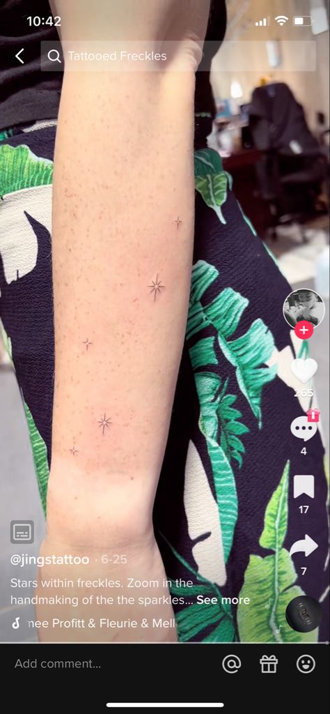 Tattoo Star Freckles, Freckle Constellation Tattoo, Sparkle Freckle Tattoo, Star Freckle Tattoo, Freckle Tattoo, Tattooed Freckles, Sparkle Tattoo, Browning Tattoo, Tattoos Inspo