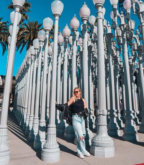 If you are looking for some of the best things to do in LA, you're going to love this 3-day itinerary for Los Angeles. It includes great Los Angeles activities if it's your first time visiting, where to stay in Los Angeles, great restaurants in Los Angeles, cute LA coffee shops, things to do in Santa Monica, things to do in Venice Beach, and so much more for your LA trip! Los Angeles California Things To Do, Things To Do In La, Melrose Avenue, Us Travel Destinations, Us Road Trip, Girls Weekend, Los Angeles California, Venice Beach, California Adventure