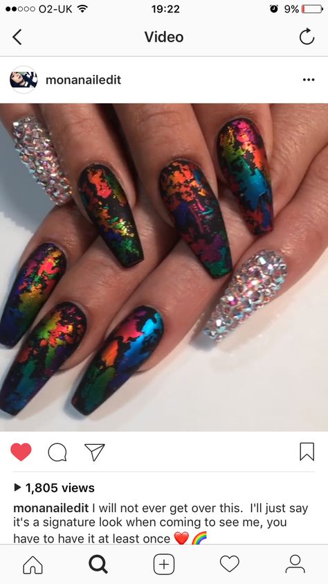 Acrylic Foil Nails, Rainbow Black Nails, Black Rainbow Nail Designs, Holographic And Black Nails, Black Nails With Rainbow Glitter, Black Nails With Multicolor Glitter, Nail Foil Designs Ideas, Rainbow Nail Art Designs, Metallic Nail Art