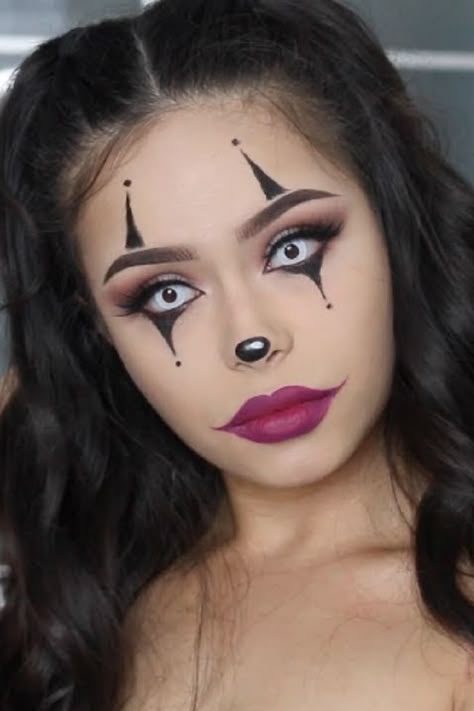 Easy Diy Halloween Makeup, Creepy Doll Makeup, Easy Clown Makeup, Halloween Makeup Diy Easy, Doll Makeup Halloween, Easy Halloween Makeup Ideas, Creepy Clown Makeup, Maquillage Halloween Simple, Halloween Makeup For Kids