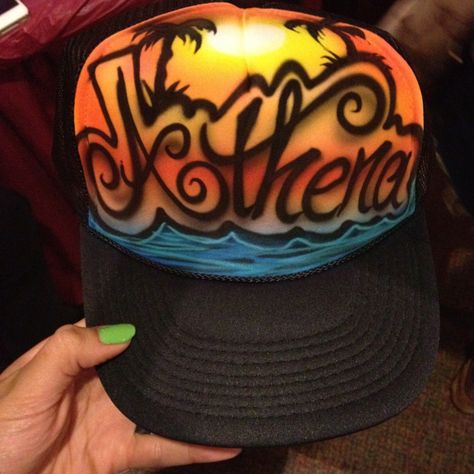 My amazing airbrushed hat Airbrush Hat, Hats Cute, Corkboard Ideas Decor, Painted Hats, Cute T Shirts, Airbrush Art, Air Brush, Hat Ideas, Random Image