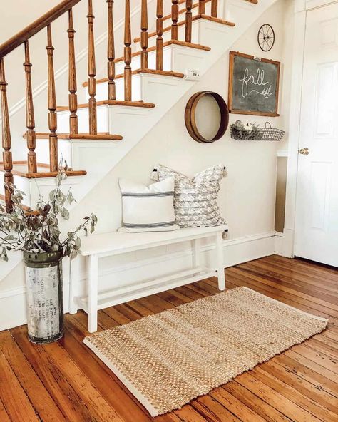 White And Wood Staircase, Stained Staircase, Painted Stair Railings, Wood Spindles, Rustic Staircase, Stair Spindles, Wood Handrail, Staircase Railing Design, Antique Side Table