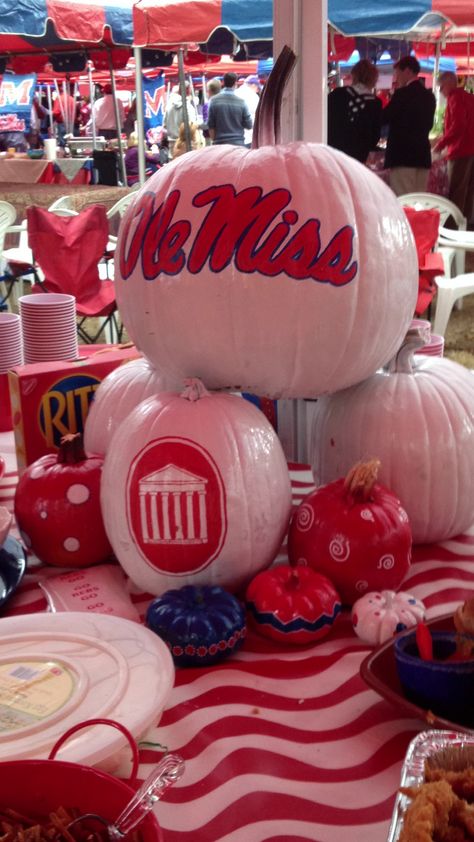 Tailgating Ole Miss.   Best decoration #rebelsbankplus Uga Tailgate, Georgia Tailgate, Tailgating Setup, Ole Miss Tailgating, Tailgate Decorations, Tailgating Ideas, Ole Miss Football, Hotty Toddy, Ole Miss Rebels