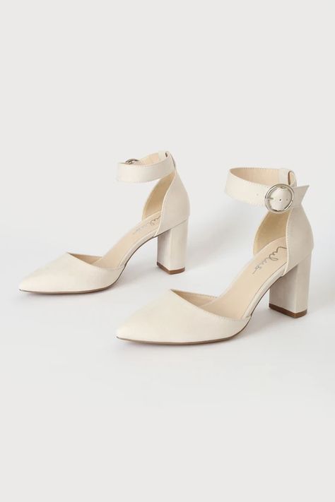 Short Block Heel Closed Toe, Close Toed Heels, Most Comfortable High Heels, Closed Toe Wedding Shoes, Comfortable Wedding Heels, Comfortable Bridal Shoes, Closed Toe Heel, White Block Heels, Closed Toe Heels