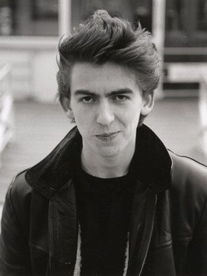 George Harrison Most Stylish Musicians - 50 Best Dressed Male Musicians - Esquire George Beatles, Stuart Sutcliffe, Teddy Boy, Pattie Boyd, Beatles George, Beatles Photos, Beatles Fans, Teddy Boys, Davy Jones