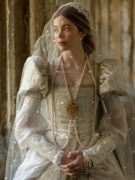 June 11, 1509 - Henry VIII Marries Catherine of Aragon via @https://www.pinterest.com/janetwertman/pins/ Katherine Of Aragon, The Spanish Princess, Spanish Queen, Elizabeth Of York, Spanish Princess, The Other Boleyn Girl, Princess Of Spain, The White Princess, Historical Movies