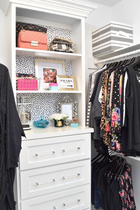 $100 Master Bedroom Closet Makeover | A large master closet gets a luxury makeover using wallpaper and DIY decor ideas. #masterbedroom #closet #closetgoals #closetorganization #dressingroom #bedroomdesign #bedroomdecorideas Large Master Closet, Closet Makeover Diy, Small Bedrooms, Closet Organization Diy, Closet Decor, Diy Decor Ideas, Organization Diy, Bedroom Closet, Closet Makeover