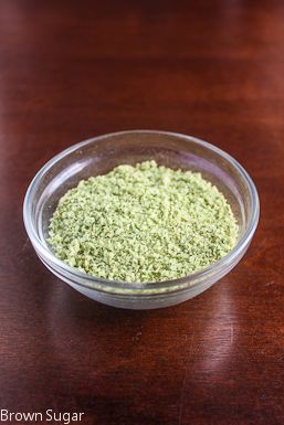 Basil Salt, Parsley Salt Recipe, How To Preserve Thai Basil, Basil Finishing Salt, Herb Salt Recipe, A&w Seasoning Salt Recipe, Herb Recipes, No Salt Recipes, Homemade Spices