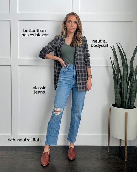 Fall Outfits - 21 Better Than Basic Ideas | Merrick's Art Better Than Basic Outfits, Denim Jeans Outfit Casual, Black Jeans Outfit Winter, Outfit Denim Jacket, Denim Jeans Outfit, Legs Outfit, Outfit Denim, Casual Denim Jeans, Jeans Outfit Winter