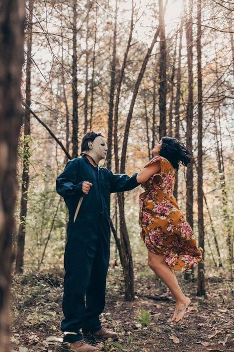 Michael Myers’s Photo Shoot, Horror Themed Engagement Photos, Scary Halloween Couple Photoshoot, Michael Meyers Couple Costumes, Micheal Myers Photo Shoot, Michael Myers Photoshoot Ideas, Michael Myers Photoshoot Couples, Michael Myers Photoshoot, Horror Couple Photoshoot