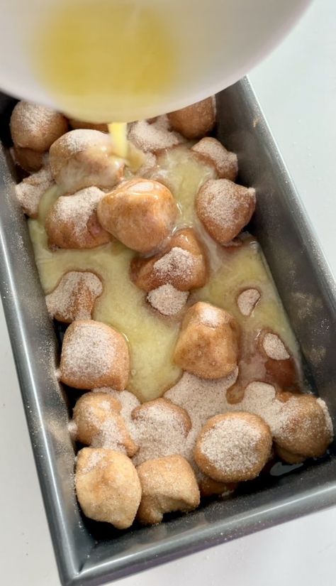 Biscuit Monkey Bread, Cinnamon Roll Monkey Bread, Small Batch Baking, Canned Biscuits, Dessert For Two, Breakfast Sweets, Pull Apart Bread, Monkey Bread, Bread Recipes Sweet