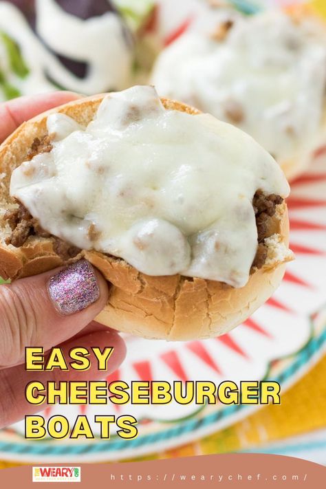 Loaded of cheese on top of boat shape burger Cheeseburger Boats, Cheeseburger Grilled Cheese Casserole, Cheeseburger Casserole With Shells, Cheeseburger Hoagie, Cheeseburger Salad Recipe, Bacon Cheeseburger Bombshell, Bread Boats, Cheeseburger Salad, Favorite Dinner