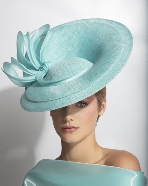 OC 104 | Philip Treacy London Phillip Treacy Hats, Phillip Treacy, Classy Hat, Queen Diana, Fascinator Hats Outfit, Philip Treacy Hats, Fascinator Hats Diy, Fascinator Hats Wedding, African Hair Wrap