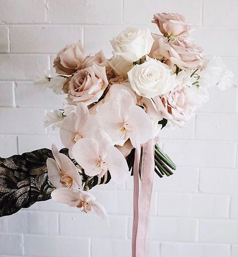 Orchid Bouquet, Bridal Bouquet Flowers, Orchid Wedding, Bouquet Arrangements, Wedding Mood, Bride Bouquets, Blush Wedding, Bridal Flowers, Flower Bouquet Wedding