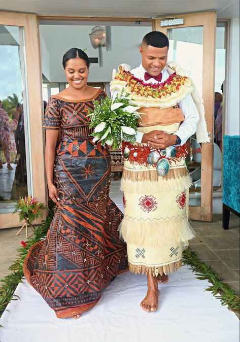 Fiji Wedding Dress, Fijian Wedding Traditional, Fijian Wedding Dress, Tongan Clothing, Fijian Clothing, Fijian People, Fijian Wedding, Fiji People, Island Wedding Dresses