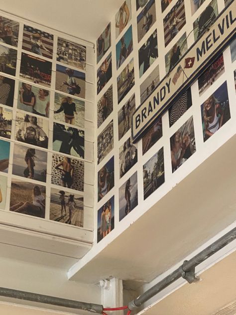 brandy melville Brandy Melville Room Aesthetic, Brandy Melville Aesthetic Room, Brandy Melville Style, Brandy Melville Aesthetic, Black Aesthetic Wallpaper, Brandy Melville, Room Posters, Girls Room Decor, Bedroom Themes