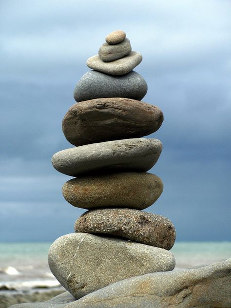 stone stack by lisaluvz - FLICKR - This photo was taken on August 6, 2010 in Aberarth, Wales, GB, using a Canon PowerShot SX120 IS. Mini Jardin Zen, Yin En Yang, Stone Balancing, Rock Cairn, Stone Cairns, Zen Rock, Rock And Pebbles, Love Rocks, Stacked Stone