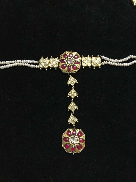 Jewelry Designing, Polki Jewellery, South Indian Jewellery, Ancient Jewelry, Indian Fashion Dresses, Kundan Jewellery, Gold Pattern, Emerald Jewelry, Enamel Jewelry