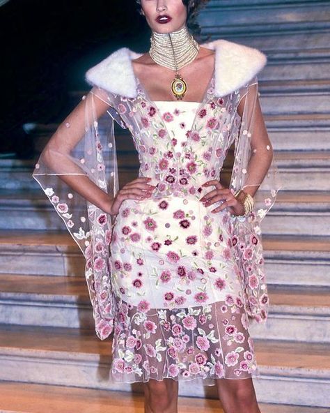 Christian Dior 1998, Dior 1998, Summer Haute Couture, Runway Fashion Couture, December 21, 1920s Fashion, Couture Fashion, Runway Fashion, Christian Dior