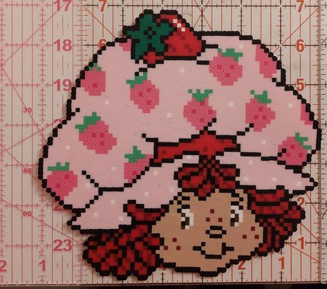 Strawberry Shortcake Perler Beads, Candy Perler Beads, Cute Perler Patterns, Y2k Perler Beads, Melanie Martinez Perler Beads, Strawberry Perler, Perler Templates, Melt Beads, Perler Pattern