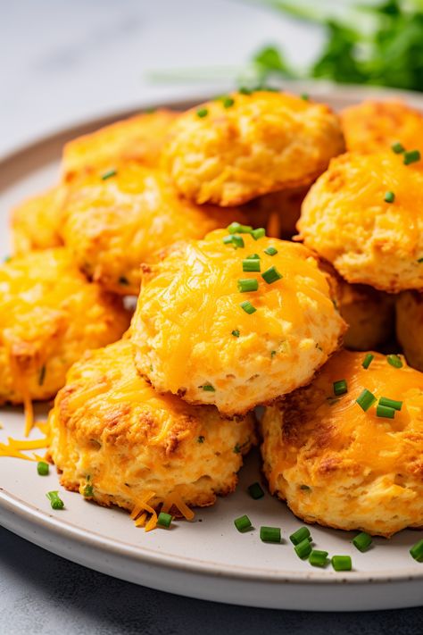 Easy Keto Cheddar Bay Biscuits Recipe: Delicious Low-Carb Comfort Food #ketodiet #ketorecipes #lowcarb Low Carb Cheddar Bay Biscuits, Gluten Free Cheddar Bay Biscuits, Keto Drop Biscuits, Keto Cheddar Bay Biscuits, Cheddar Bay Biscuits Recipe, Low Carb Biscuits, Low Carb Biscuit, Cheddar Bay Biscuits, Keto Biscuits