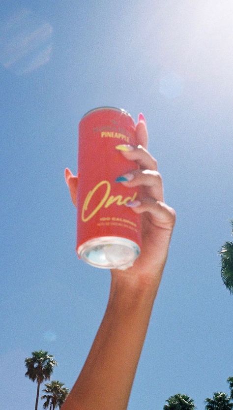 The Best Canned Cocktails For Summer To Elevate All Your Party Plans Can Drinks Aesthetic, Canned Drinks Aesthetic, Can Photoshoot, Summer Drinks Aesthetic, Ugc Photos, Drink Pictures, Cocktails Beach, Canned Beverages, Canned Cocktails