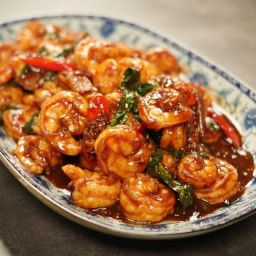 Basil Prawn Stir-Fry Thai Prawn Recipes, Basil Shrimp, Prawn Stir Fry, Authentic Asian Recipes, Korean Side Dishes, Basil Recipes, Best Seafood Recipes, Prawn Recipes, Easy Seafood