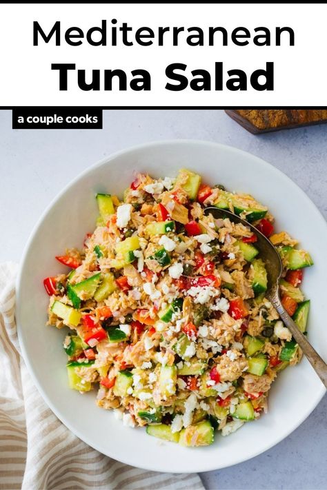 This Mediterranean tuna salad takes just minutes to put together: it's a fast and flavorful lunch or healthy dinner! #mediterranean #tunasalad #mediterraneantunasalad #lunch #dinner #healthylunch #healthydinner #mediterraneandiet #easylunch #easydinner #tuna #tunarecipe #lunchideas #dinnerideas #glutenfree #glutenfreelunch #glutenfreedinner Mediterranean Diet Tuna Recipes, Mediterranean Lunches, Dinner Mediterranean, Mediterranean Lunch, Pescatarian Meals, Mediterranean Tuna, Mediterranean Tuna Salad, Affordable Meals, Avocado Tuna Salad