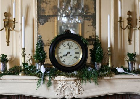 Garden, Home and Party: mantle clocks Fireplace Mantle Decor With Clock, Mantle Clock Decorating Ideas, Mantel Clocks Fireplace, Vintage Mantle Clocks, Wall Clock With Pictures, Silver Wall Clock, Rustic Wall Clock, Large Wall Clock Modern, Rustic Wall Clocks