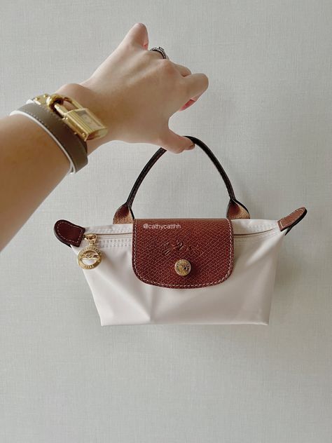 Look how cute is my new longchamp mini Longchamp Le Pliage Mini Pouch, Long Champ Le Pliage Mini, Mini Longchamp Bag, Longchamp Pouch, Longchamp Mini Bag, Longchamp Le Pliage Mini, Longchamp Mini Le Pliage, Designer Things, Accessories Board