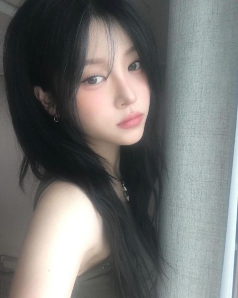 @clzlsxvlwk #icons #icon #profile #explore #explorepage Girl Profiles, Pick Me Girl, Girls Profiles, Fem Icons, Girls Pfp, Icon Profile, Soft Makeup Looks, Korean Photo, Girl Pfp