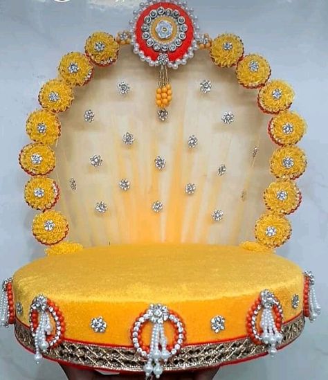 Ganpati Sihasan Decoration, Sihasan For Krishna, Singhasan Design Handmade, Ganpati Sihasan Decoration At Home, Thermocol Craft, Mandir Decoration, Ganesh Chaturthi Decoration, Thali Decoration Ideas, Ganpati Decoration At Home