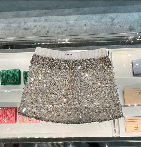 Crystal Skirt, Miu Miu Skirt, Dior Summer, Outfit Designer, Glitters Skirt, Glitter Shorts, Glitter Fashion, Tennis Outfit, Outfit Layout