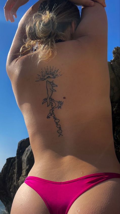 Spinal Back Tattoo, Nautical Tattoo Sleeve, Cute Henna Tattoos, Cowgirl Tattoos, Small Girly Tattoos, Sharpie Tattoos, Ocean Tattoos, Theme Tattoo, Spine Tattoos For Women