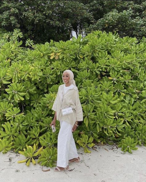 Modest Vacation Outfits Hijab, Hijabi Summer Fits, Modest Holiday Outfits, Muslim Summer Outfits, Modest Vacation Outfits, Modest Beach Outfit, Summer Hijabi, Halal Outfits, Hijabi Summer Outfits