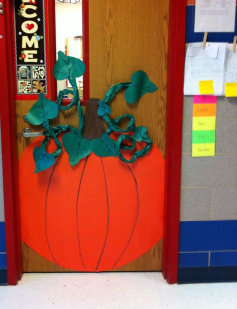 Pumpkin on door. October decoration October Decorations, 3d Pumpkin, Thanksgiving Classroom, Biggest Pumpkin, Classroom Doors, Decor Classroom, Door Covers, Pumpkin Door, Door Inspiration