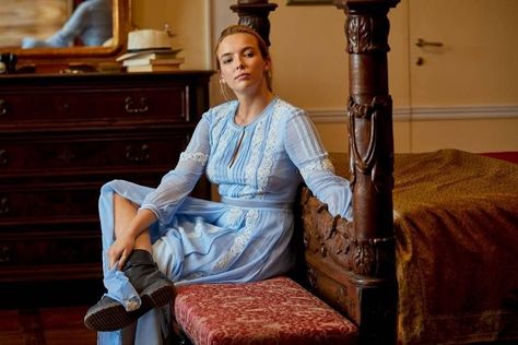 Villanelle will look completely different in Killing Eve season 2 Villanelle Fashion, Killing Eve Villanelle, Eve Villanelle, Doc Martins Boots, The Vampires Wife, Khaki Coat, Olivia Von Halle, Burberry Dress, Sandra Oh