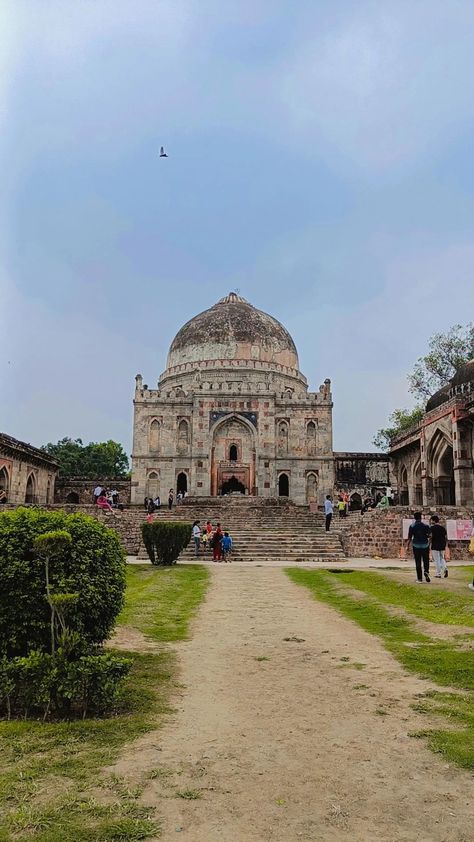 Lodhi Garden Lodhi Garden Aesthetic, Purani Delhi, Aesthetic Delhi, Lodhi Garden, Delhi Photography, City Life Photography, Aesthetic Places, 4k Wallpaper For Mobile, Best Snapchat