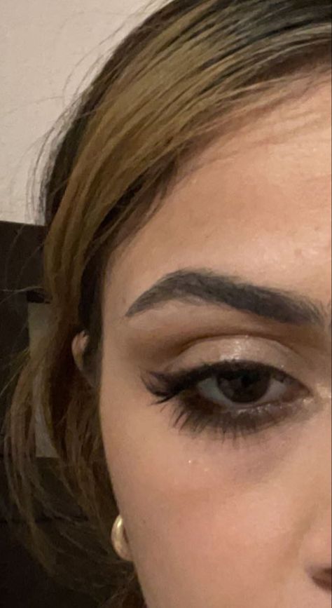 -light brown shadow (in crease)
-shimmer shadow (on lid)
- dark brown shadow (under bottom lash line 
-brown waterline liner
-mascara both top and bottom
-lashes of your choice! (Or not)
-highlight (inner corner and brow bone✨ Highlighter On Waterline, Glitter Inner Corner Eye, Dark Waterline Makeup, Brown Waterline, Brown Shadow Makeup, Mascara On Bottom Lashes, Bottom Lashes Makeup, Under Eye Shadow, Grungy Makeup